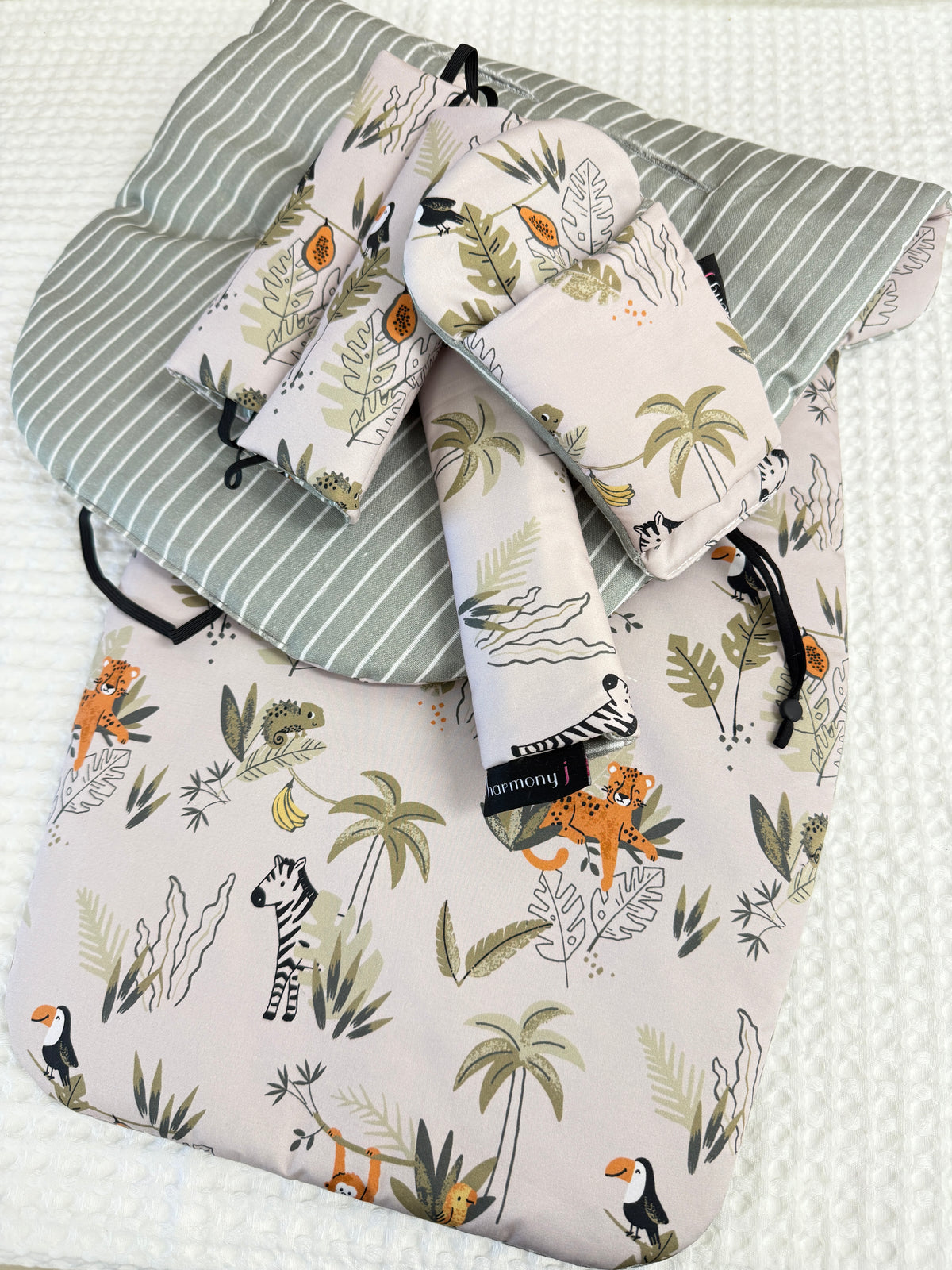 Uppababy Cruz V3 Pram Liner, Belly Bar Cover, Crotch Strap Cover & Shoulder Strap Covers