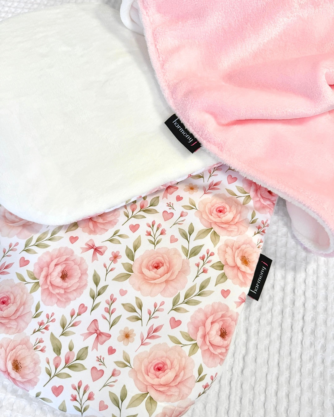 Sweetheart Blooms Bassinet Liner with warm blanket by Harmony j
